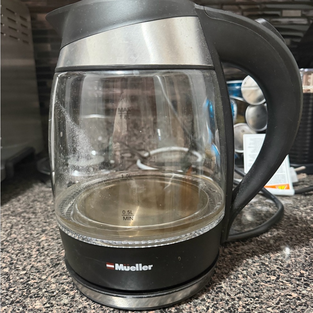 Mueller Glass Electric Kettle in Black